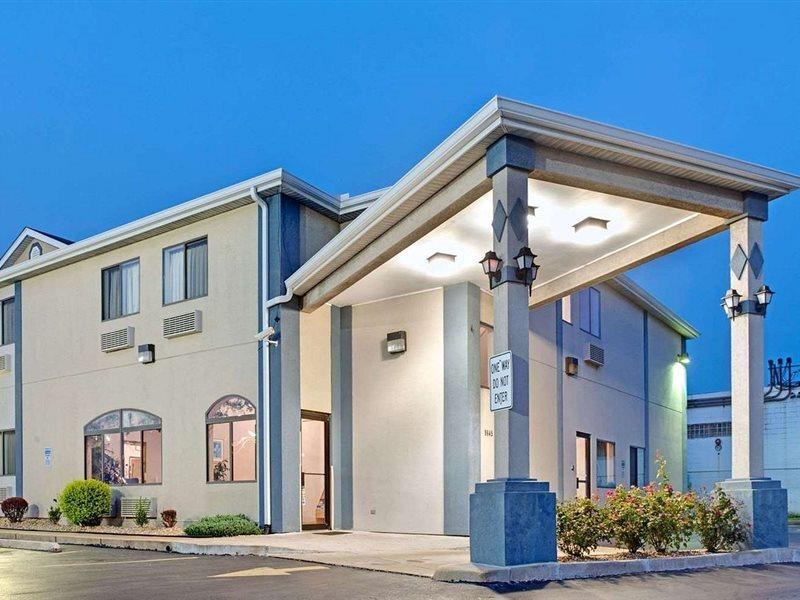 Berkeley Travelodge By Wyndham St. Louis מראה חיצוני תמונה